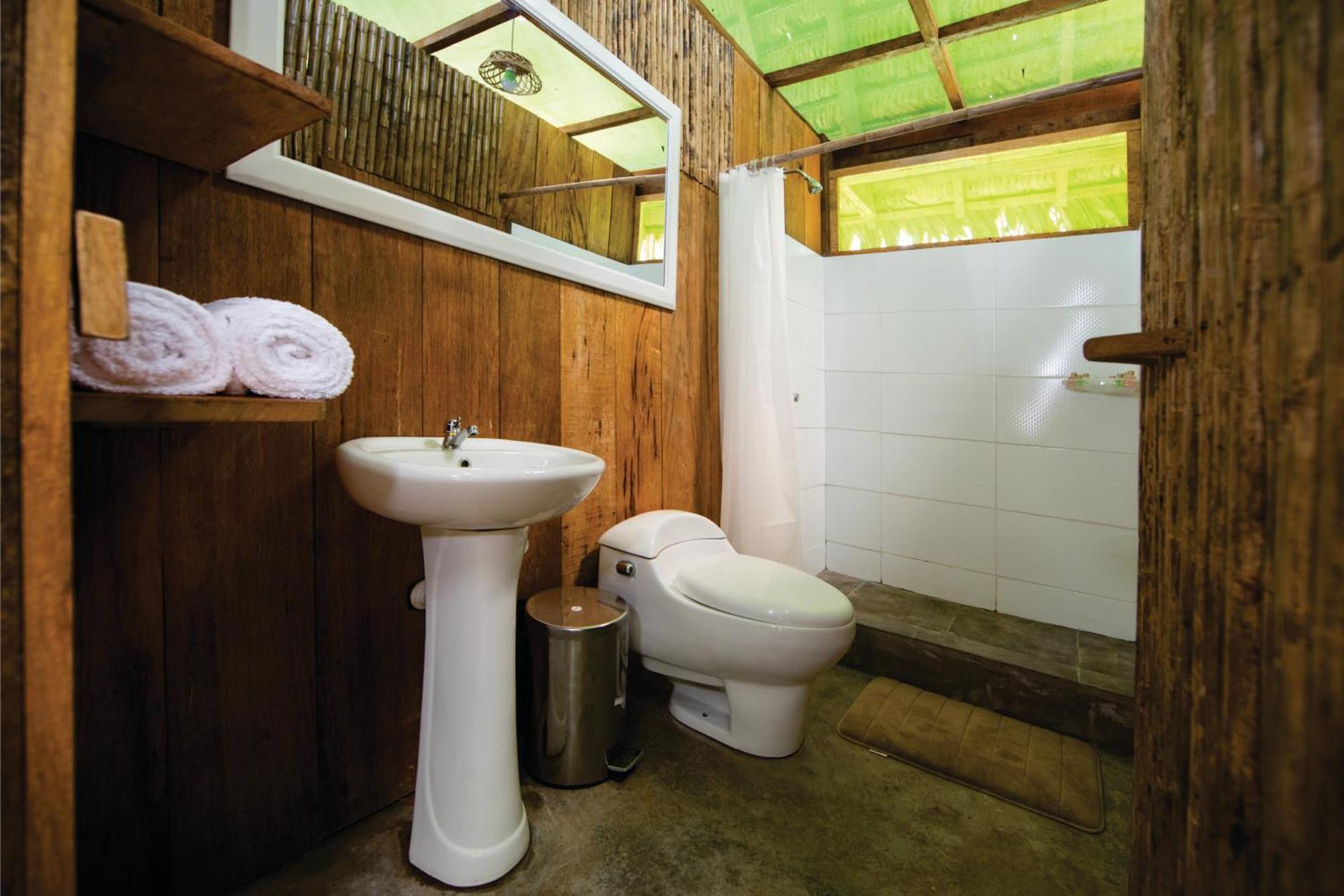 Aemak Iquitos Ecolodge Santa Clara Rom bilde